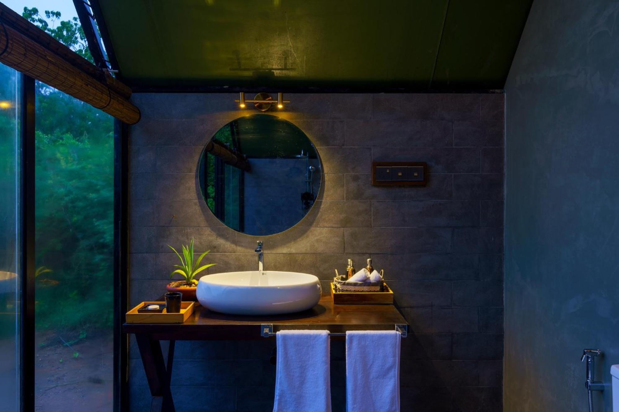 Makini Bush Camp, Yala Hotel Ngoại thất bức ảnh