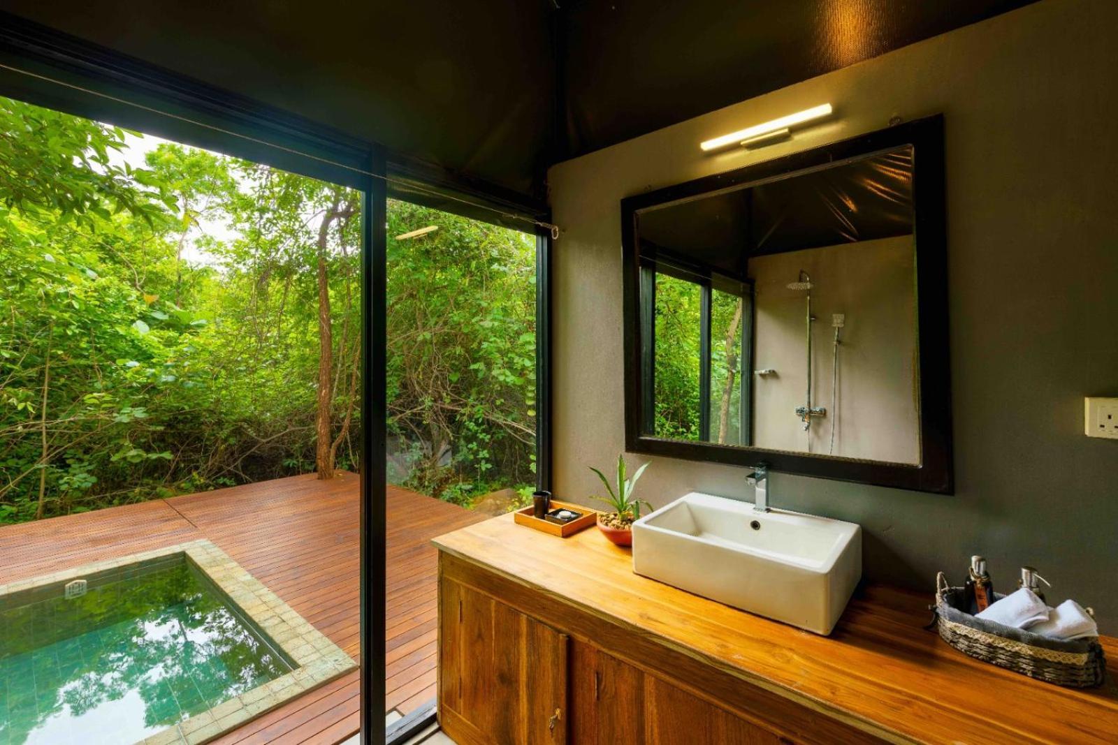 Makini Bush Camp, Yala Hotel Ngoại thất bức ảnh